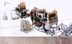 Crimped mesh welding machine for oil pipeline reinforcement, pneumatic type.